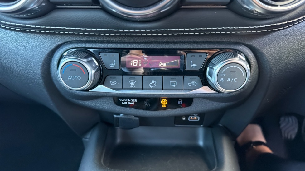 Nissan Juke 1.0 DiG-T 114 Tekna 5dr Petrol Hatchback - Image 37