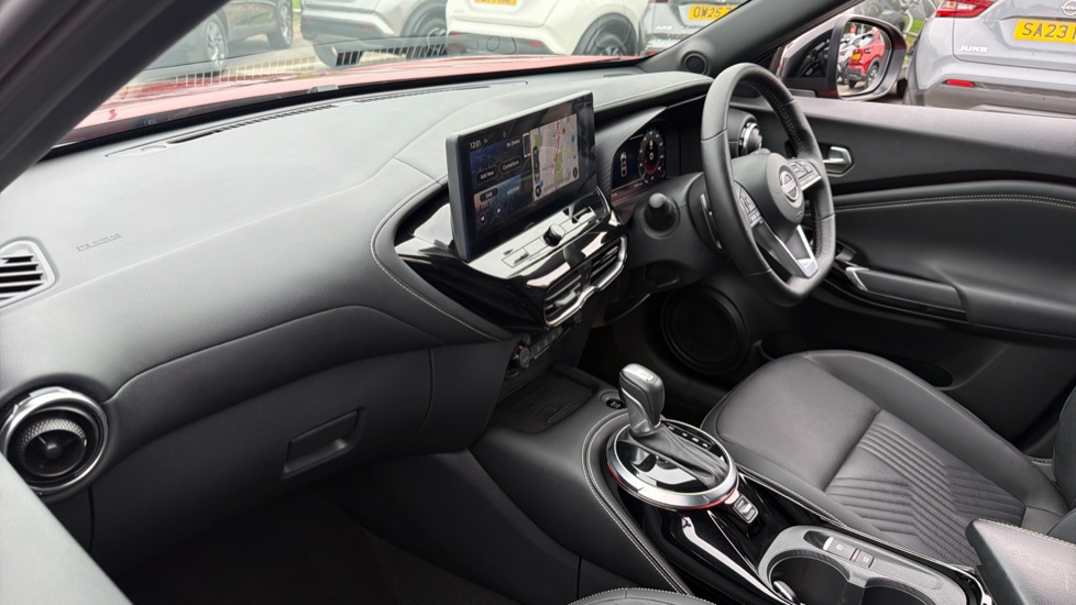 Nissan Juke 1.0 DiG-T Tekna 5dr DCT Petrol Hatchback - Image 9