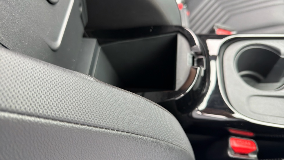 Nissan Juke 1.0 DiG-T Tekna 5dr DCT Petrol Hatchback - Image 25