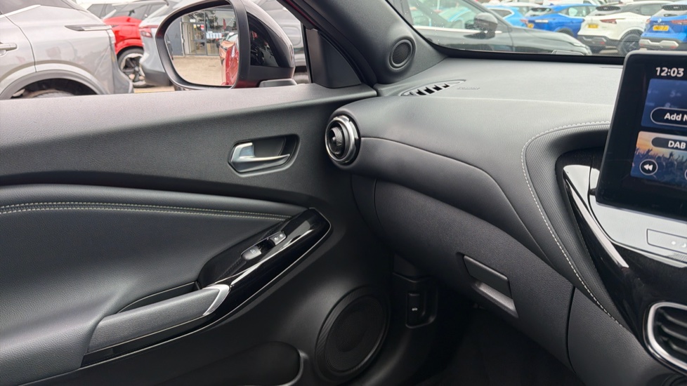 Nissan Juke 1.0 DiG-T Tekna 5dr DCT Petrol Hatchback - Image 26