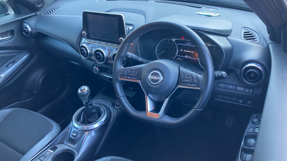 Nissan Juke 1.0 DiG-T 114 N-Connecta 5dr Petrol Hatchback - Image 11