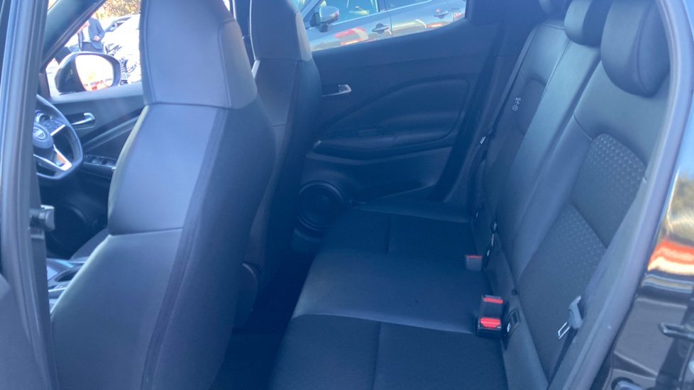 Nissan Juke 1.0 DiG-T 114 N-Connecta 5dr Petrol Hatchback - Image 16