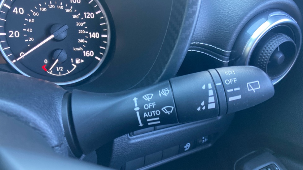 Nissan Juke 1.0 DiG-T 114 N-Connecta 5dr Petrol Hatchback - Image 25
