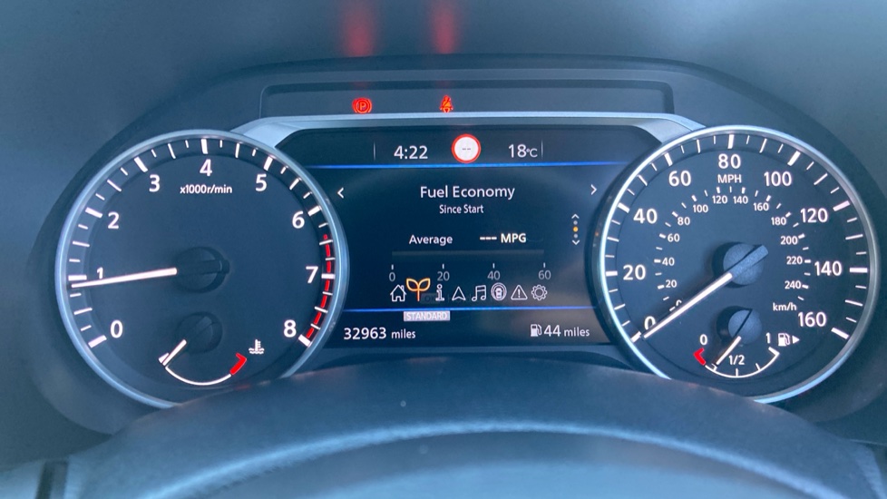 Nissan Juke 1.0 DiG-T 114 N-Connecta 5dr Petrol Hatchback - Image 29