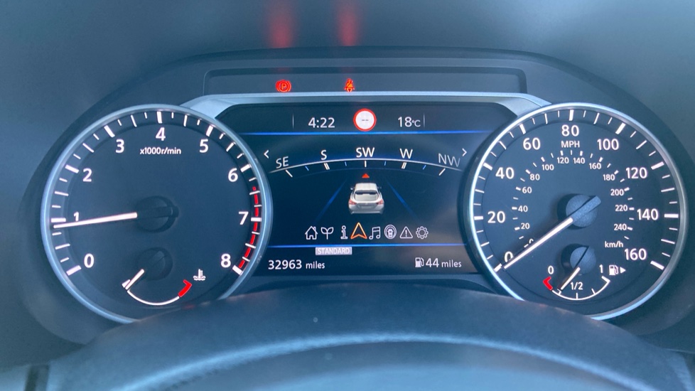 Nissan Juke 1.0 DiG-T 114 N-Connecta 5dr Petrol Hatchback - Image 31