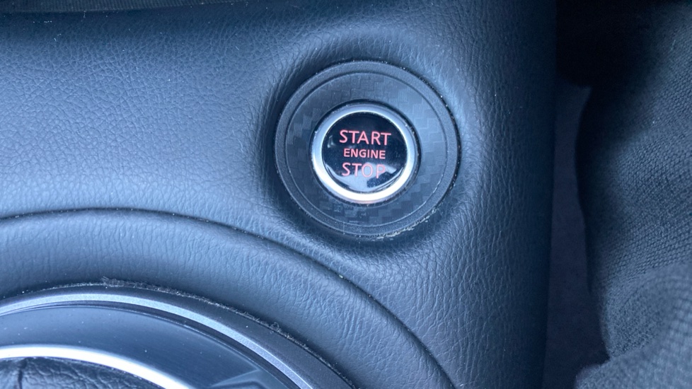 Nissan Juke 1.0 DiG-T 114 N-Connecta 5dr Petrol Hatchback - Image 39