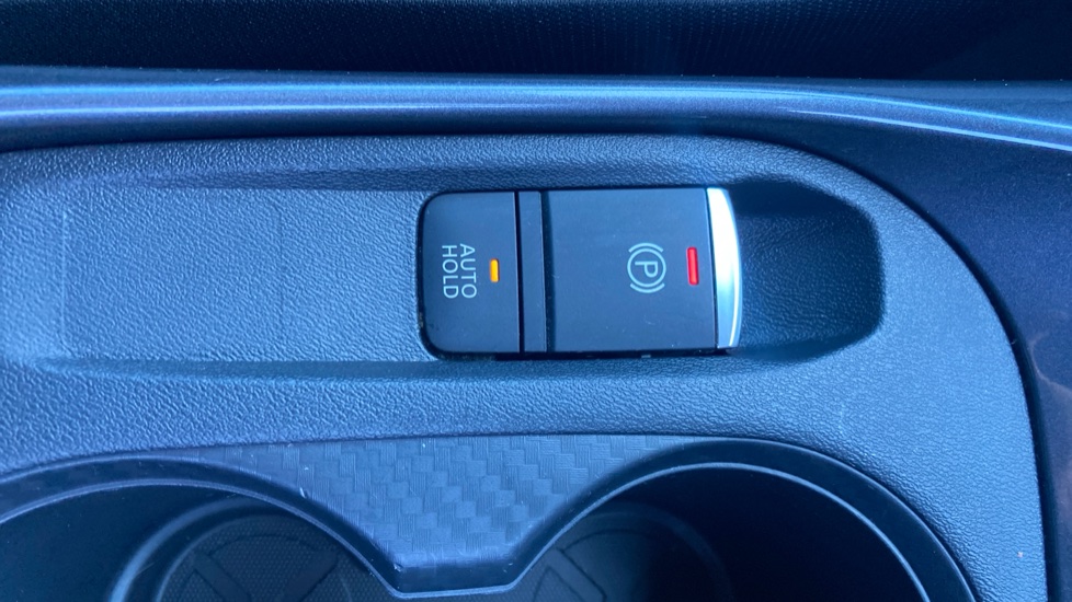 Nissan Juke 1.0 DiG-T 114 N-Connecta 5dr Petrol Hatchback - Image 42