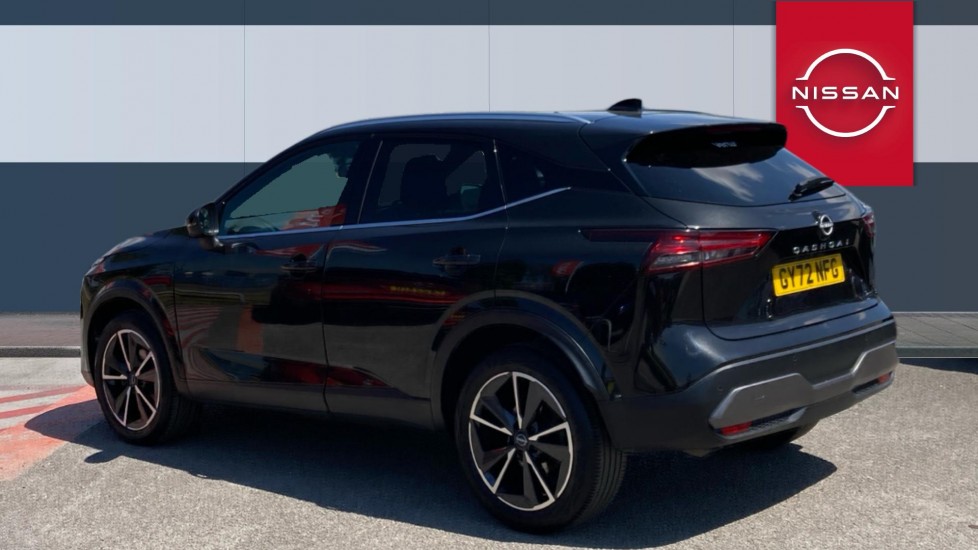 Nissan Qashqai 1.3 DiG-T MH 158 Tekna 5dr Petrol Hatchback - Image 2