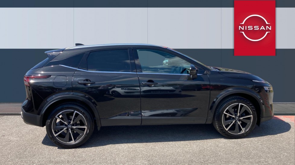 Nissan Qashqai 1.3 DiG-T MH 158 Tekna 5dr Petrol Hatchback - Image 5