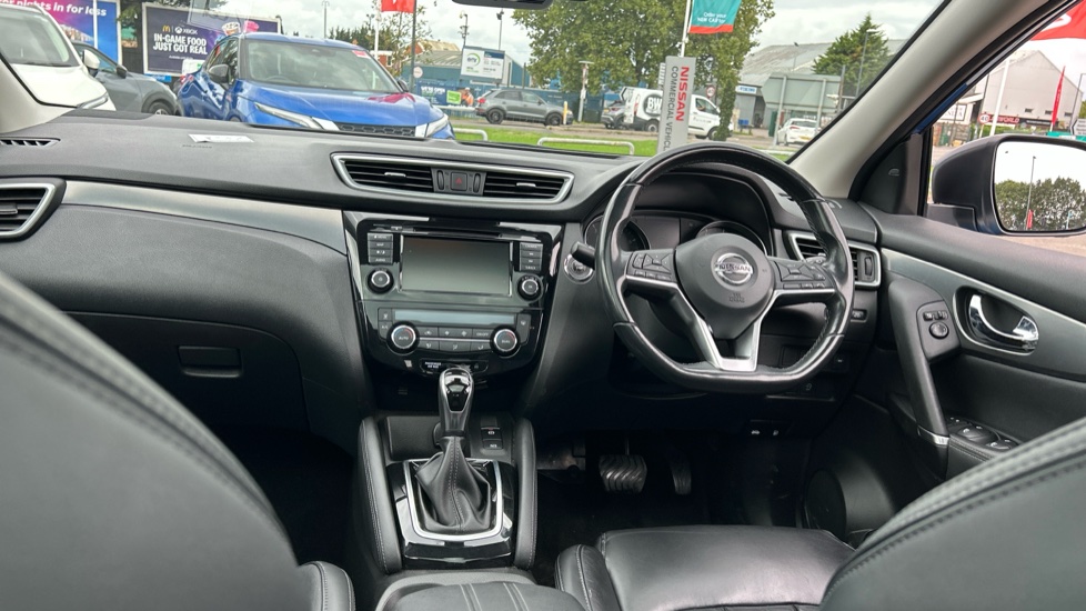 Nissan Qashqai 1.3 DiG-T 160 [157] N-Motion 5dr DCT Petrol Hatchback - Image 10