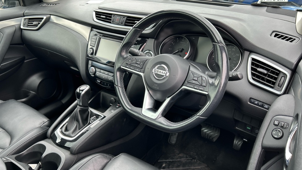Nissan Qashqai 1.3 DiG-T 160 [157] N-Motion 5dr DCT Petrol Hatchback - Image 11