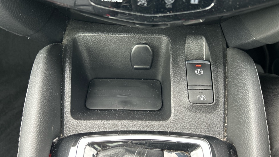 Nissan Qashqai 1.3 DiG-T 160 [157] N-Motion 5dr DCT Petrol Hatchback - Image 30