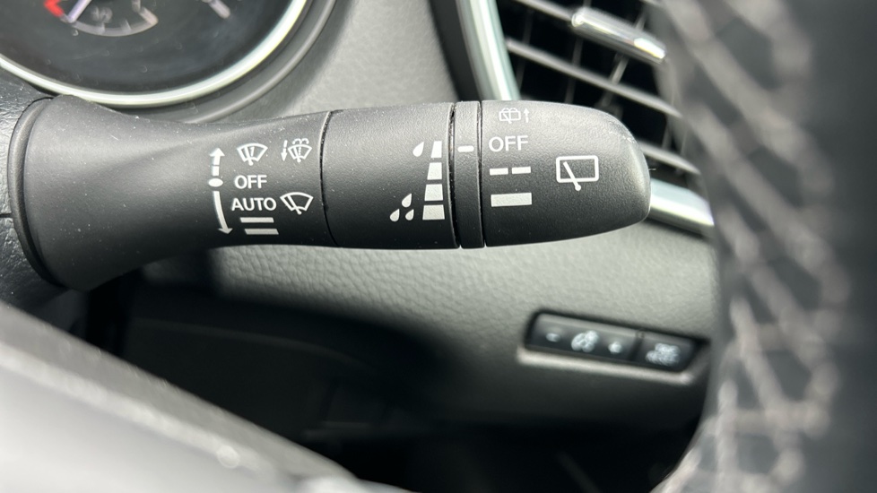 Nissan Qashqai 1.3 DiG-T 160 [157] N-Motion 5dr DCT Petrol Hatchback - Image 35