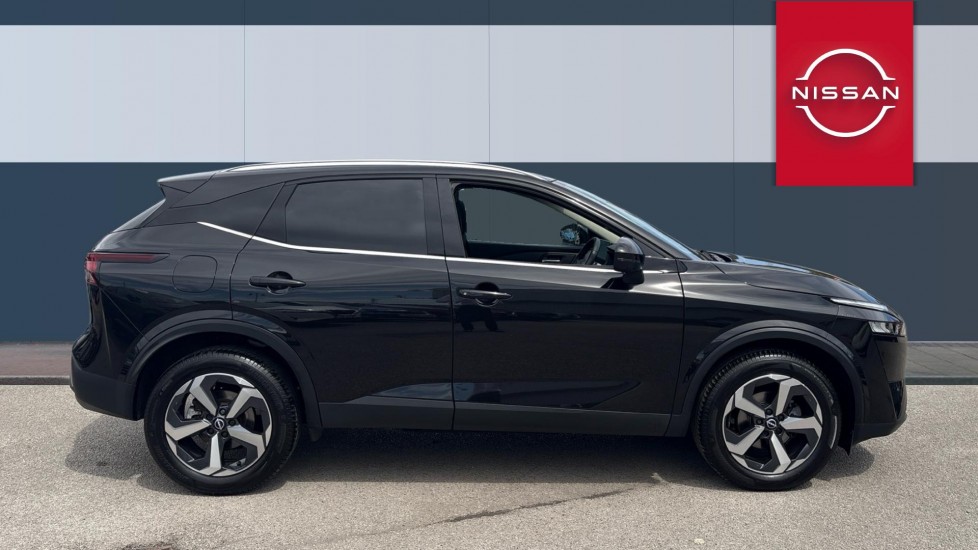 Nissan Qashqai 1.3 DiG-T MH 158 N-Connecta 5dr Xtronic Petrol Hatchback - Image 5