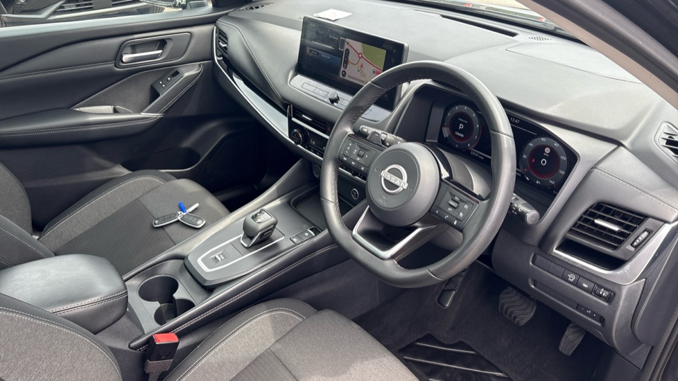 Nissan Qashqai 1.3 DiG-T MH 158 N-Connecta 5dr Xtronic Petrol Hatchback - Image 11