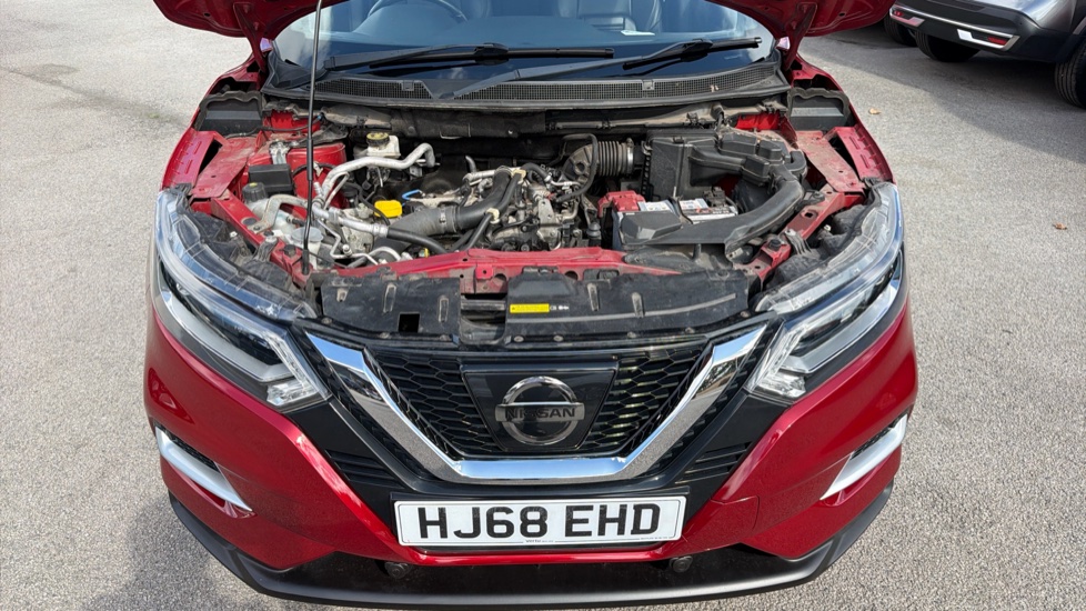 Nissan Qashqai 1.2 DiG-T Tekna+ 5dr Petrol Hatchback - Image 8