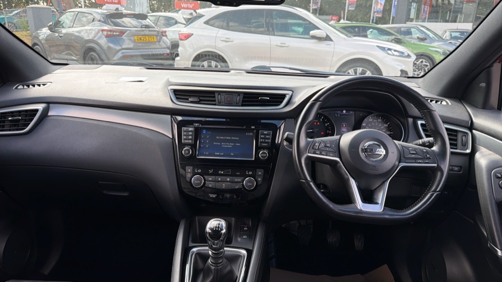 Nissan Qashqai 1.2 DiG-T Tekna+ 5dr Petrol Hatchback - Image 10