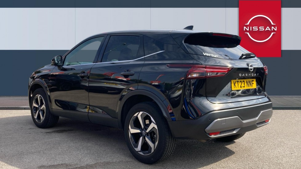 Nissan Qashqai 1.3 DiG-T MH N-Connecta 5dr Petrol Hatchback - Image 2