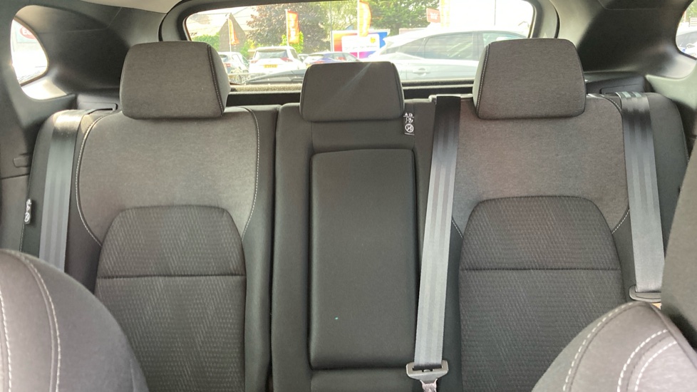 Nissan Qashqai 1.3 DiG-T MH N-Connecta 5dr Petrol Hatchback - Image 15