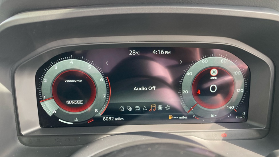 Nissan Qashqai 1.3 DiG-T MH N-Connecta 5dr Petrol Hatchback - Image 31