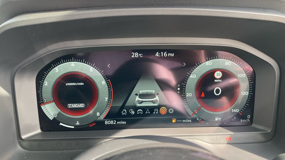 Nissan Qashqai 1.3 DiG-T MH N-Connecta 5dr Petrol Hatchback - Image 32