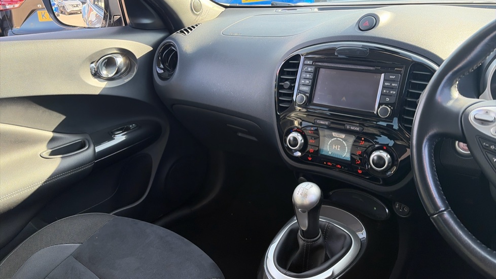 Nissan Juke 1.6 [112] Bose Personal Edition 5dr Petrol Hatchback - Image 14