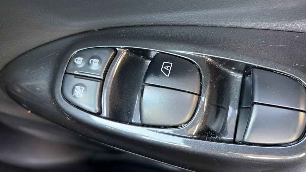 Nissan Juke 1.6 [112] Bose Personal Edition 5dr Petrol Hatchback - Image 25