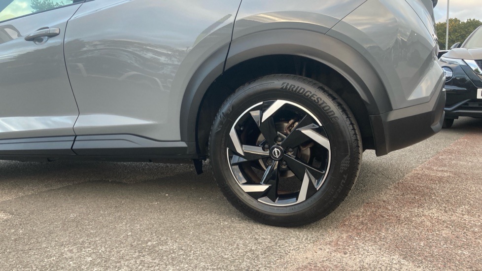 Nissan Juke 1.0 DiG-T 114 N-Connecta 5dr Petrol Hatchback - Image 7