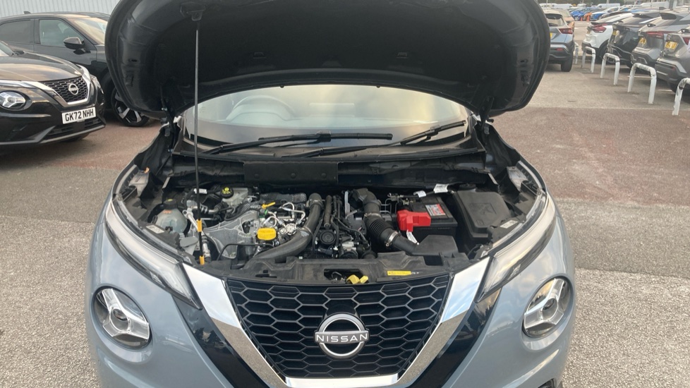 Nissan Juke 1.0 DiG-T 114 N-Connecta 5dr Petrol Hatchback - Image 8