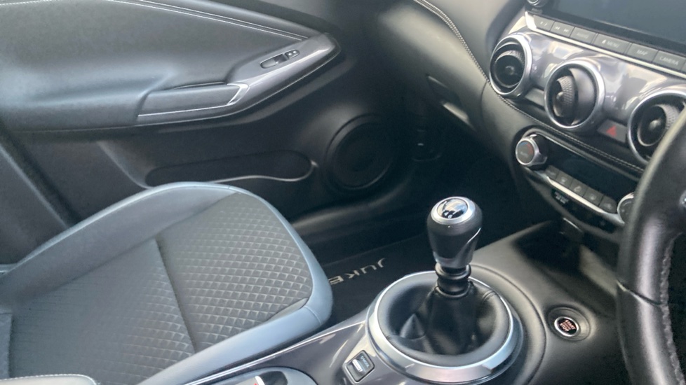 Nissan Juke 1.0 DiG-T 114 N-Connecta 5dr Petrol Hatchback - Image 14