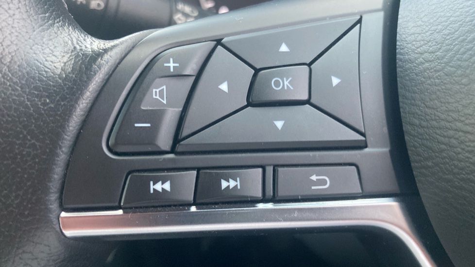 Nissan Juke 1.0 DiG-T 114 N-Connecta 5dr Petrol Hatchback - Image 26