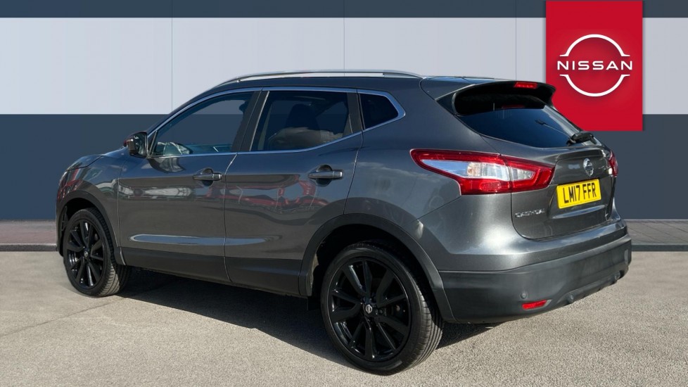 Nissan Qashqai 1.5 dCi Tekna 5dr Diesel Hatchback - Image 2