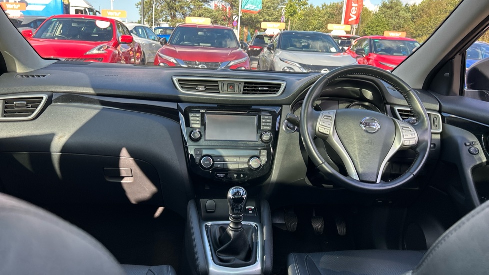 Nissan Qashqai 1.5 dCi Tekna 5dr Diesel Hatchback - Image 10