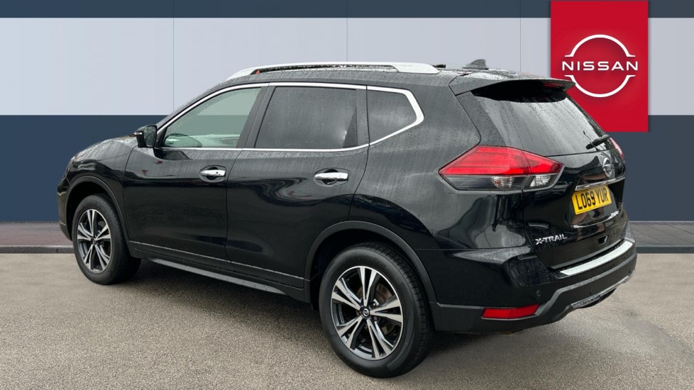 Nissan X-Trail 1.3 DiG-T N-Connecta 5dr DCT Petrol Station Wagon - Image 2