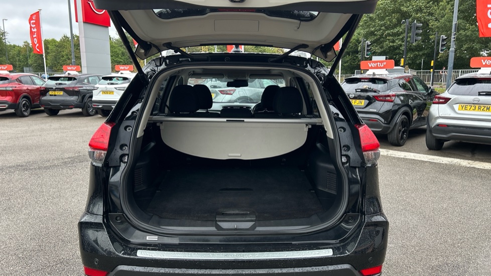 Nissan X-Trail 1.3 DiG-T N-Connecta 5dr DCT Petrol Station Wagon - Image 4