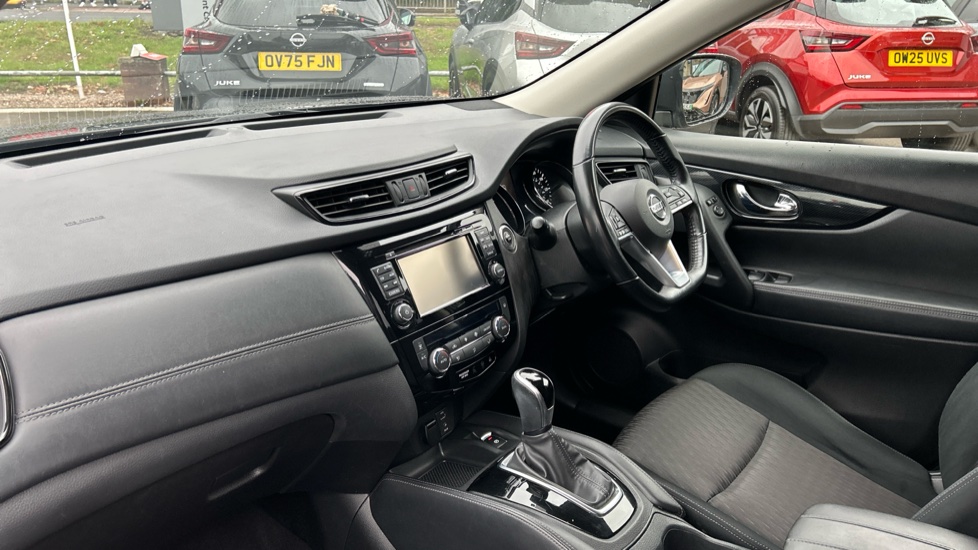 Nissan X-Trail 1.3 DiG-T N-Connecta 5dr DCT Petrol Station Wagon - Image 9
