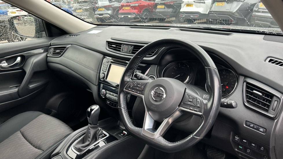 Nissan X-Trail 1.3 DiG-T N-Connecta 5dr DCT Petrol Station Wagon - Image 11