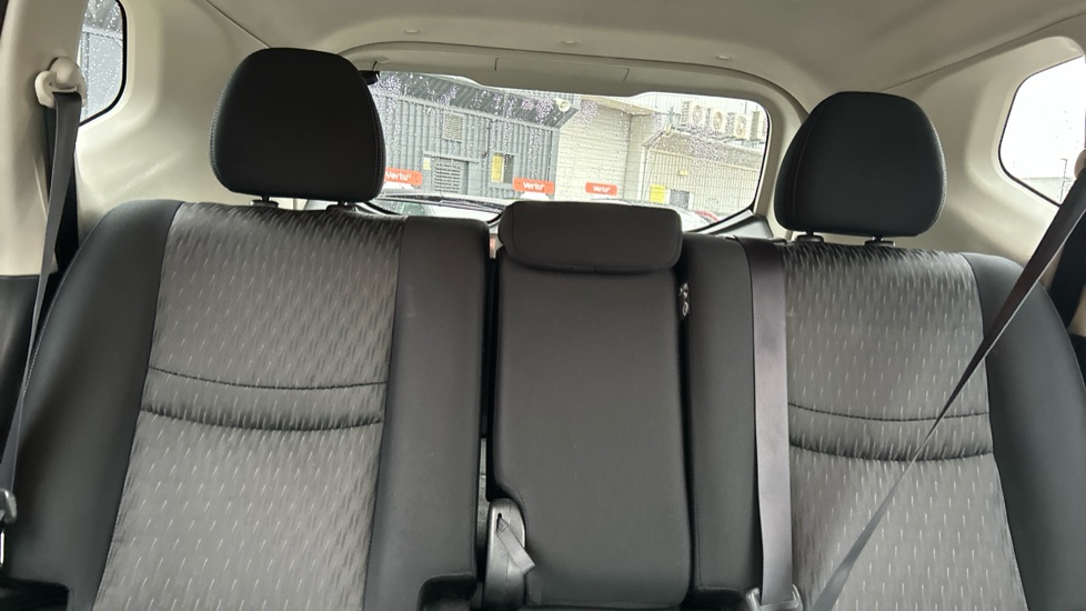 Nissan X-Trail 1.3 DiG-T N-Connecta 5dr DCT Petrol Station Wagon - Image 15