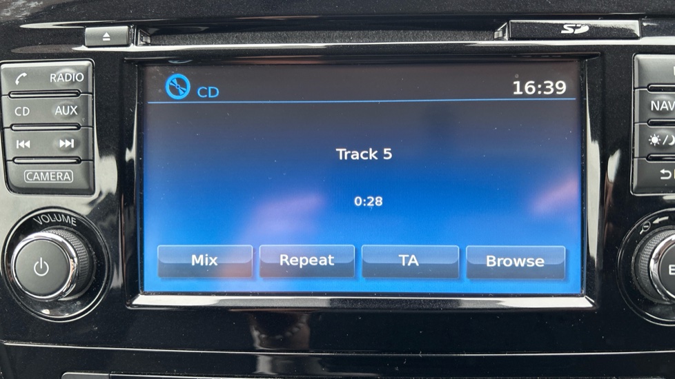 Nissan X-Trail 1.3 DiG-T N-Connecta 5dr DCT Petrol Station Wagon - Image 25