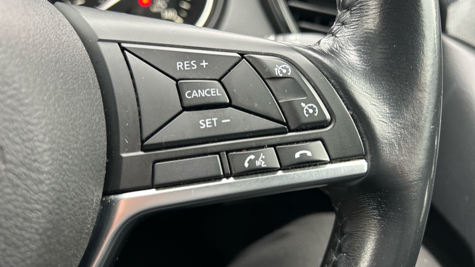 Nissan X-Trail 1.3 DiG-T N-Connecta 5dr DCT Petrol Station Wagon - Image 33