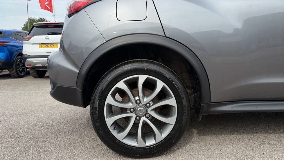 Nissan Juke 1.2 DiG-T Tekna 5dr Petrol Hatchback - Image 7