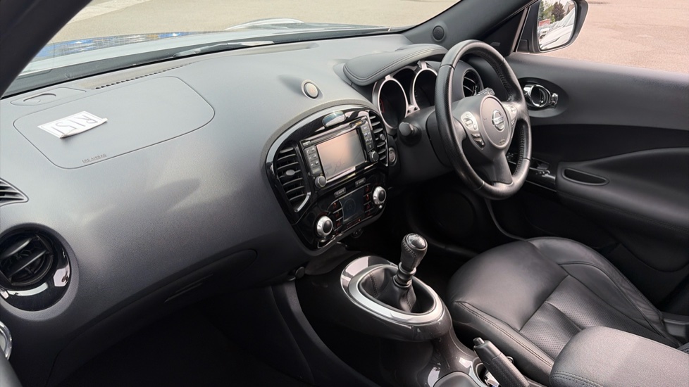Nissan Juke 1.2 DiG-T Tekna 5dr Petrol Hatchback - Image 9
