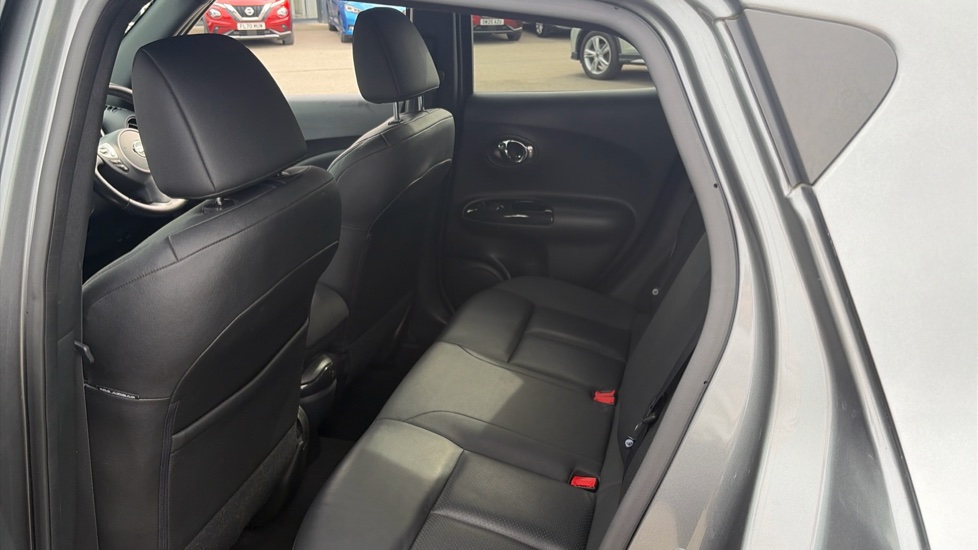 Nissan Juke 1.2 DiG-T Tekna 5dr Petrol Hatchback - Image 16