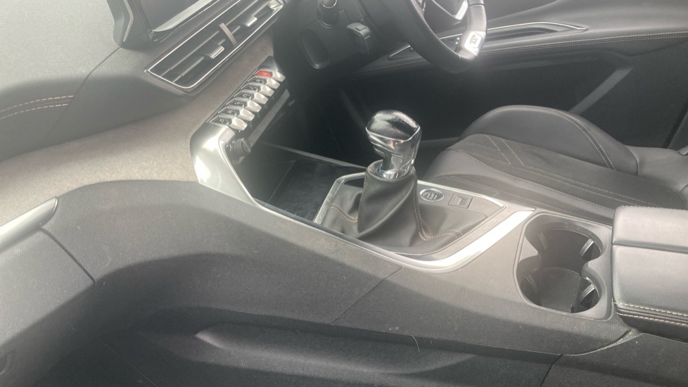 Peugeot 3008 1.2 PureTech GT 5dr Petrol Estate - Image 13