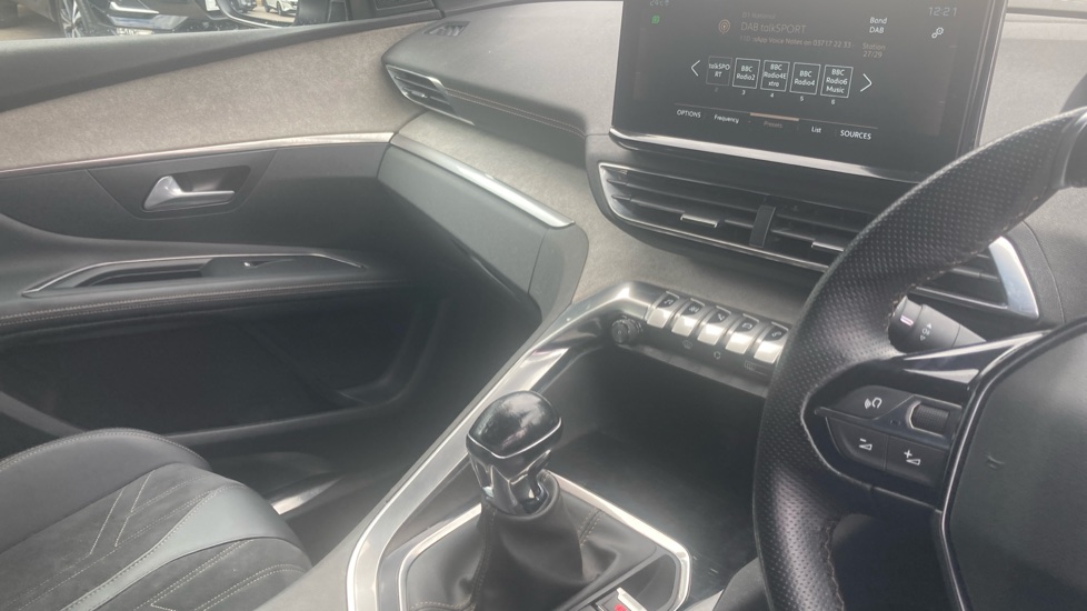 Peugeot 3008 1.2 PureTech GT 5dr Petrol Estate - Image 14