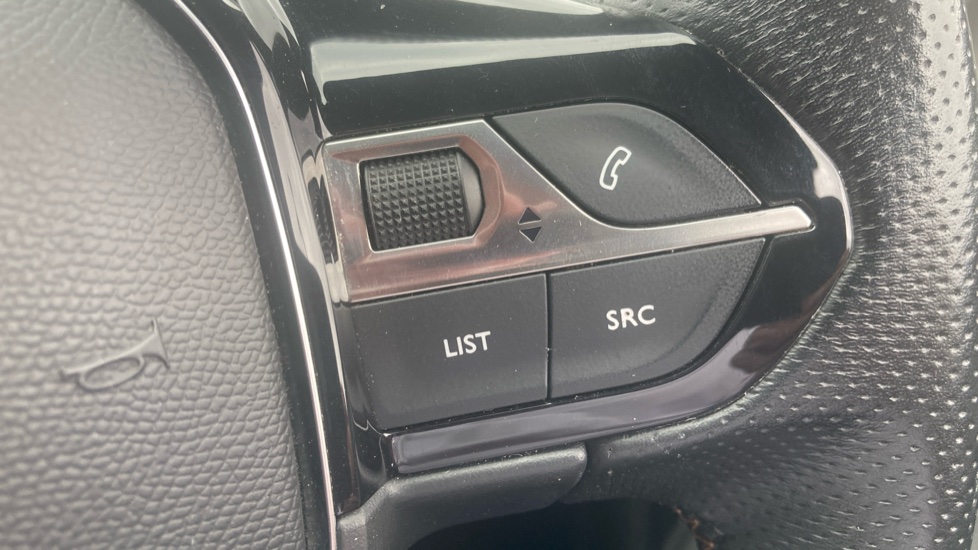 Peugeot 3008 1.2 PureTech GT 5dr Petrol Estate - Image 24