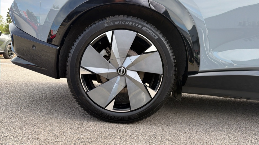 Nissan ARIYA 178kW Evolve 87kWh 22kWCh 5dr Auto Electric Hatchback - Image 7