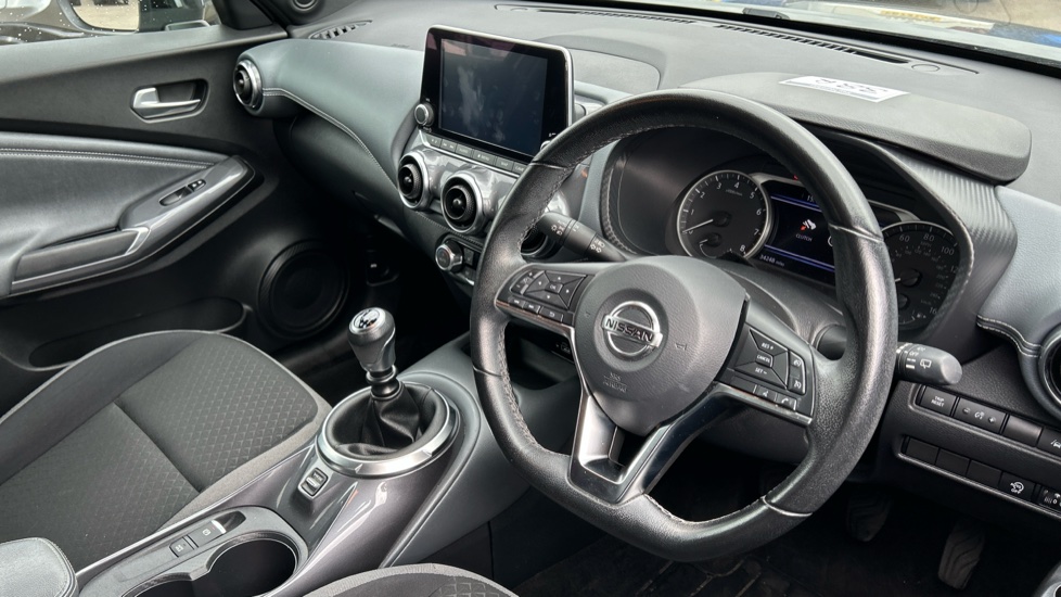 Nissan Juke 1.0 DiG-T 114 N-Connecta 5dr Petrol Hatchback - Image 11