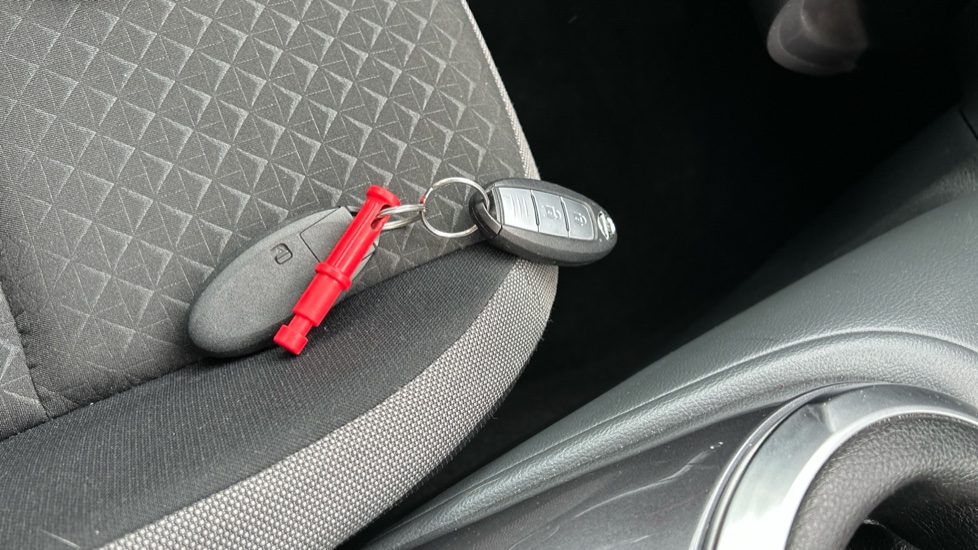 Nissan Juke 1.0 DiG-T 114 N-Connecta 5dr Petrol Hatchback - Image 20