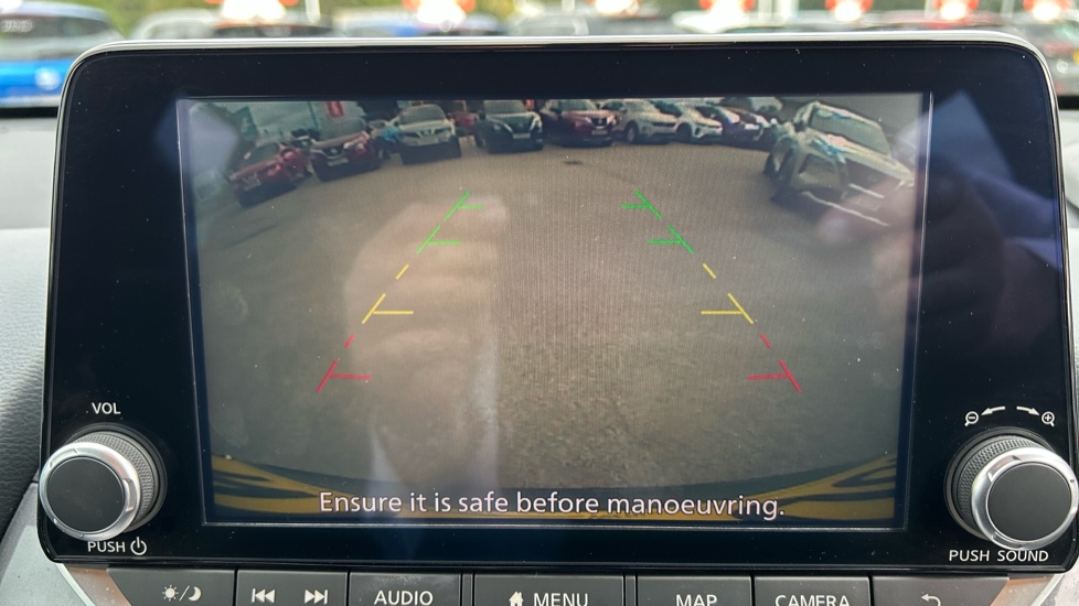 Nissan Juke 1.0 DiG-T 114 N-Connecta 5dr Petrol Hatchback - Image 27